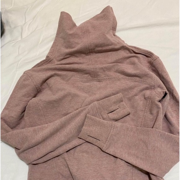 Sweaters - Lululemon turtleneck size 4